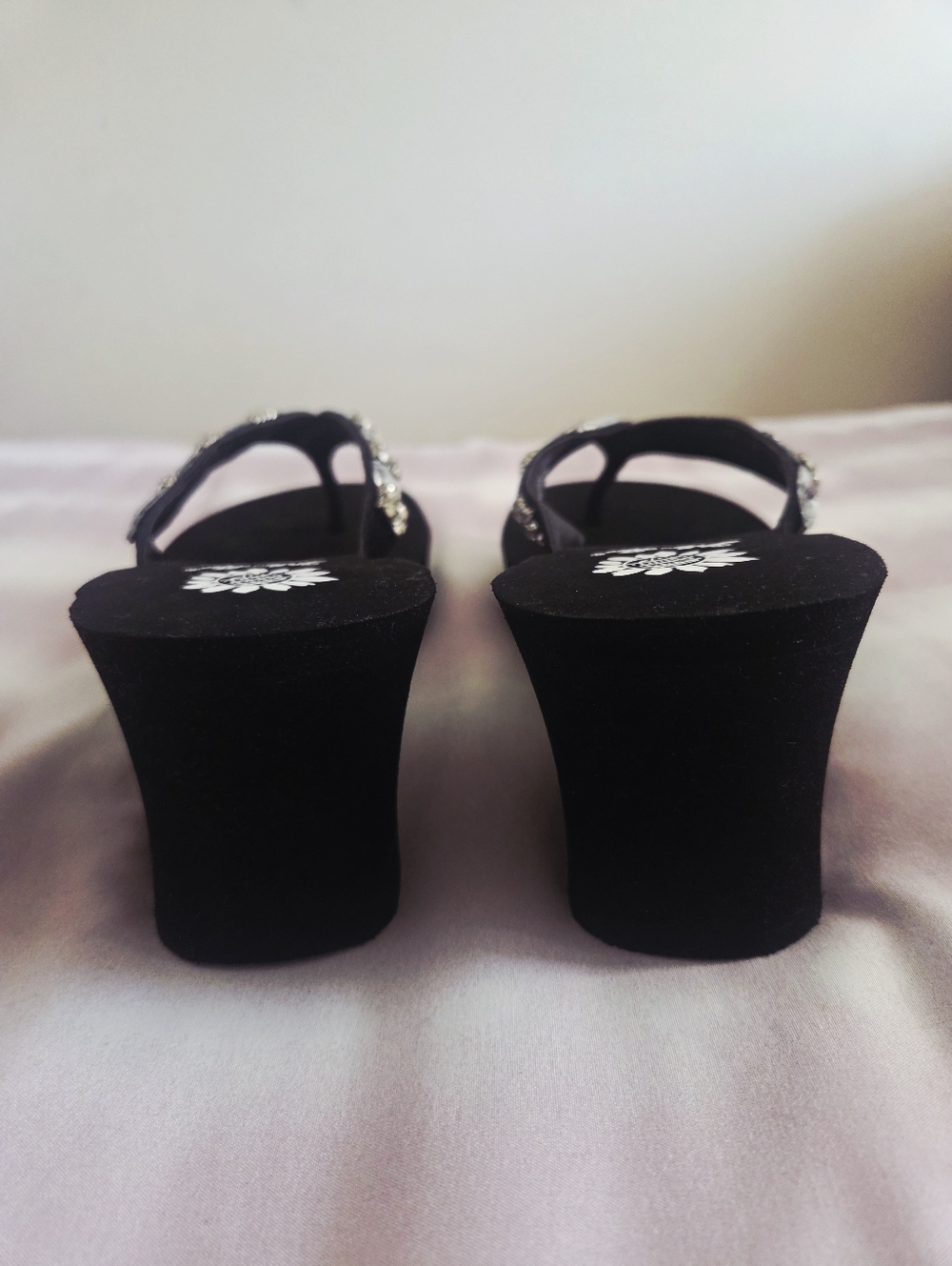 New Yellow Box Black Jeweled Sandal Flip Flops - Picture 3 of 5